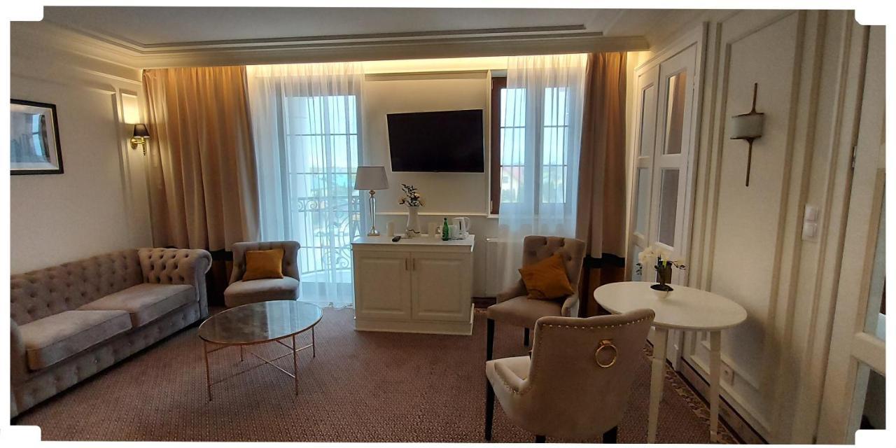 Arkadia Aparthotel Radziejów Kültér fotó